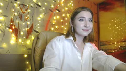 Snapshot of ivy_dean_ chatting on 01.31.25 Ivy online show from 01.31.25