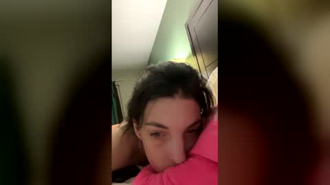 Snapshot of ivy_rose90 chatting on 03.11.26 ivy_rose90 online show from 03.11.26