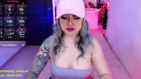 Snapshot of ivy_rosse chatting on 06.11.26 You can find more of me here online show from 06.11.26