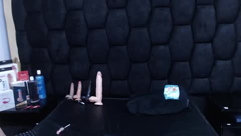 ivy_skinny online show from 11.25.25