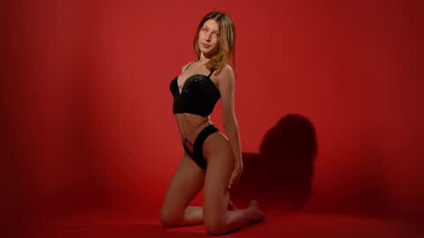 Snapshot of ivy_whyte chatting on 02.16.25 Ivy online show from 02.16.25