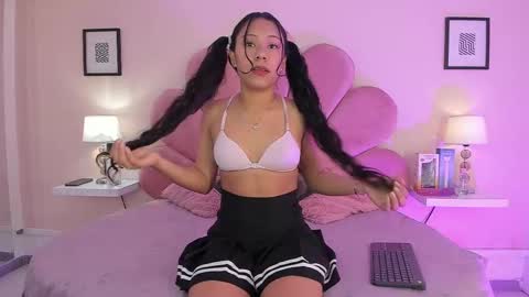 Snapshot of ivyangel_mei chatting on 03.09.25 Ivy online show from 03.09.25