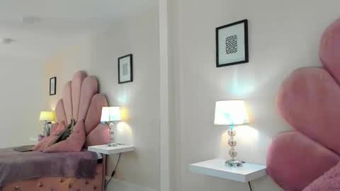 Snapshot of ivyangel_mei chatting on 03.12.25 Ivy online show from 03.12.25