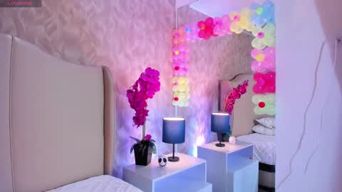 Snapshot of ivyangel_mei chatting on 10.19.25 Ivy online show from 10.19.25