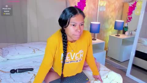 Snapshot of ivyangel_mei chatting on 11.16.25 Ivy online show from 11.16.25