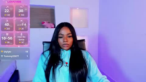 Snapshot of ivybliss8 chatting on 02.14.25 i v y b l i s s online show from 02.14.25