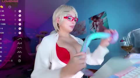 Snapshot of ivydavis chatting on 02.06.26 Radish online show from 02.06.26