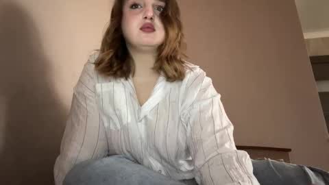 Snapshot of ivyglimpse chatting on 09.12.25 ivyglimpse online show from 09.12.25