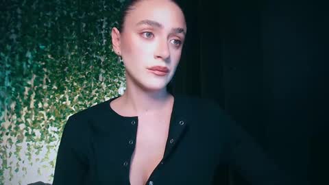 Snapshot of ivyjonson chatting on 02.27.25 Miss Ivy online show from 02.27.25