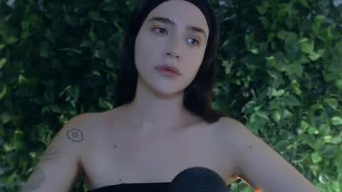 Miss Ivy online show from 07.10.26