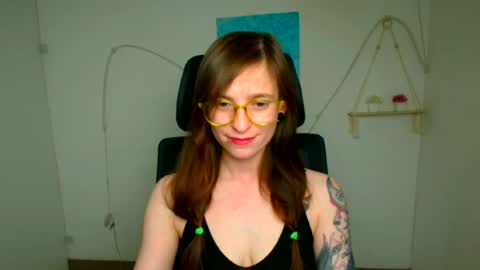 Snapshot of ivynoir_ chatting on 06.16.26 Ivy online show from 06.16.26