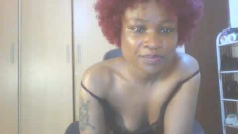 Snapshot of ivyqueen35 chatting on 07.19.26 Ivy Queen online show from 07.19.26