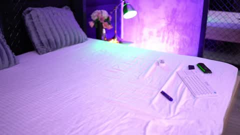 IvyRowa online show from 01.13.25