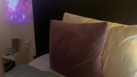 Snapshot of ivysagex chatting on 11.19.25 ivysagex online show from 11.19.25