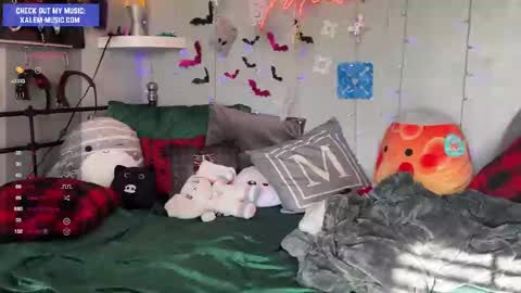 Muse hethey online show from 02.23.25