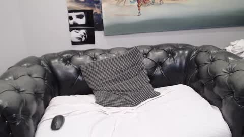 Snapshot of iwillfall_ chatting on 12.12.24 Maxim online show from 12.12.24