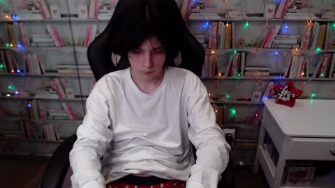 Snapshot of iwillfall_ chatting on 01.30.25 Maxim online show from 01.30.25