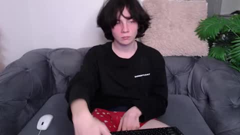 Snapshot of iwillfall_ chatting on 02.14.25 Maxim online show from 02.14.25