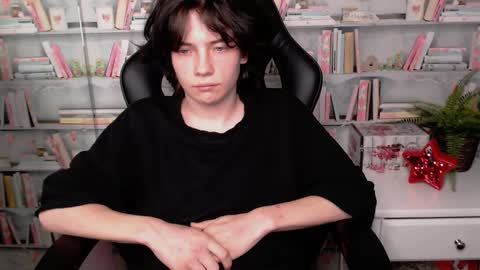 Snapshot of iwillfall_ chatting on 02.28.25 Maxim online show from 02.28.25