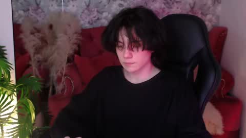 Snapshot of iwillfall_ chatting on 03.03.25 Maxim online show from 03.03.25