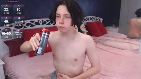 Snapshot of iwillfall_ chatting on 11.24.25 Maxim online show from 11.24.25