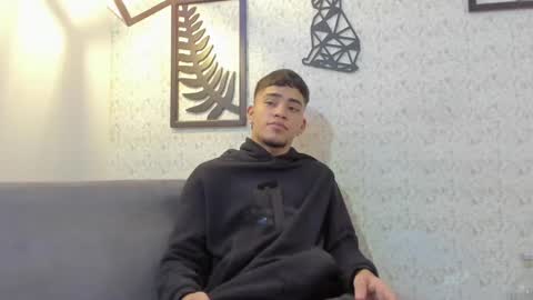 Snapshot of izaak_taylor7 chatting on 12.16.24 izaack online show from 12.16.24