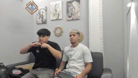 Snapshot of izaak_taylor7 chatting on 02.01.25 izaack online show from 02.01.25