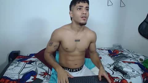 Snapshot of izaak_taylor7 chatting on 09.17.25 izaack online show from 09.17.25