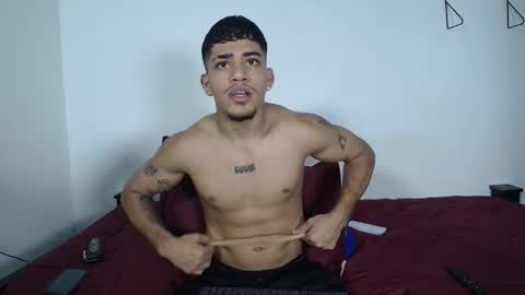 Snapshot of izaak_taylor7 chatting on 09.24.25 izaack online show from 09.24.25