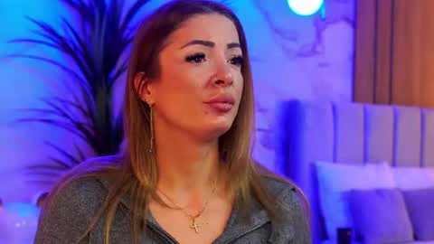 izabelle_02 online show from 12.23.25