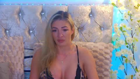 Izabella online show from 06.03.26
