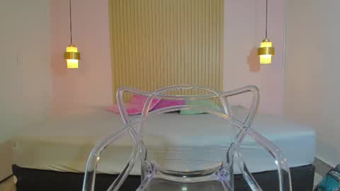 izelevans online show from 02.16.26