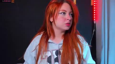 hot izys online show from 07.25.26