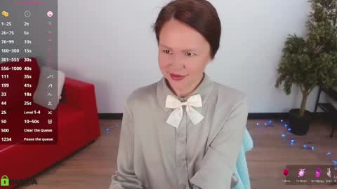 Queen of nylon  Victoria online show from 06.03.26