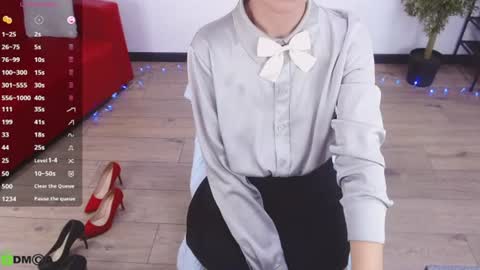 Queen of nylon  Victoria online show from 06.24.26