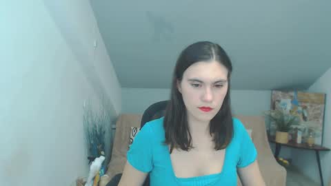 Snapshot of izzymonro chatting on 11.14.25 Izzy online show from 11.14.25