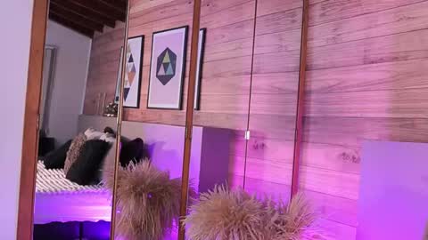 izzywild1 online show from 11.19.25