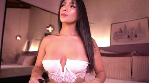 izzywild1 online show from 06.08.26