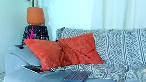 Calix  Independient model Insta and twt Calixsnake online show from 12.02.24