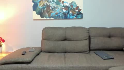 Calix  Independient model Insta and twt Calixsnake online show from 10.21.25