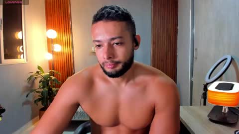 Calix  Independient model Insta and twt Calixsnake online show from 04.25.26