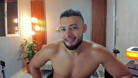 Calix  Independient model Insta and twt Calixsnake online show from 05.05.26
