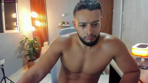 Calix  Independient model Insta and twt Calixsnake online show from 05.12.26