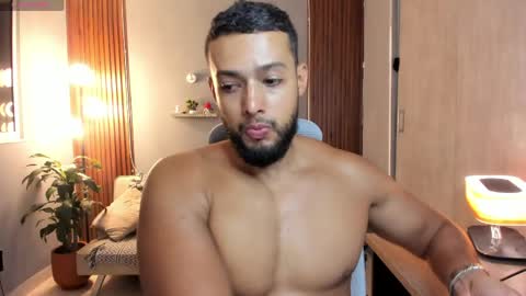 Calix  Independient model Insta and twt Calixsnake online show from 05.15.26