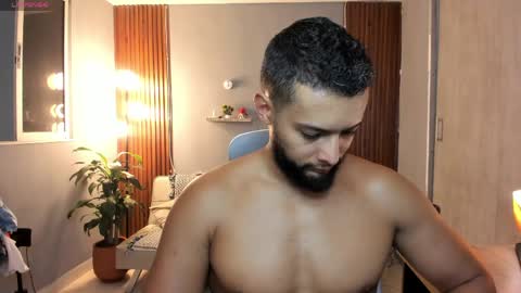 Calix  Independient model Insta and twt Calixsnake online show from 05.31.26