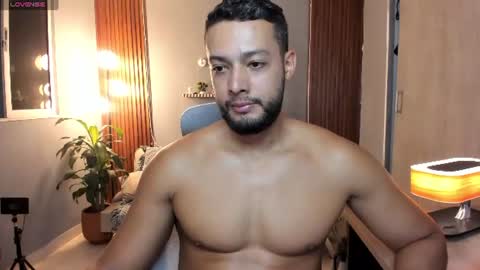 Calix  Independient model Insta and twt Calixsnake online show from 07.15.26