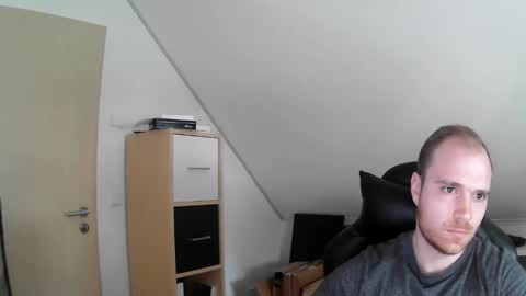 here4y online show from 02.03.25