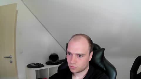 here4y online show from 05.04.26