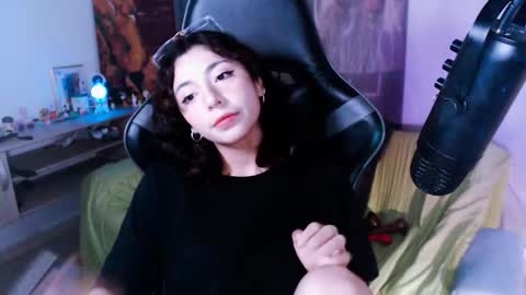 jade 18  online show from 11.13.25