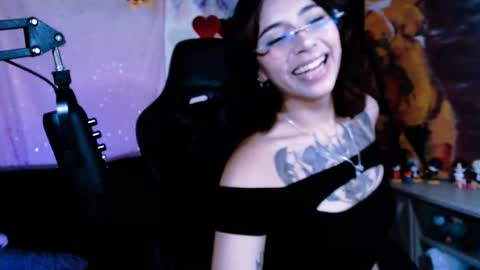 jade 18  online show from 11.23.25